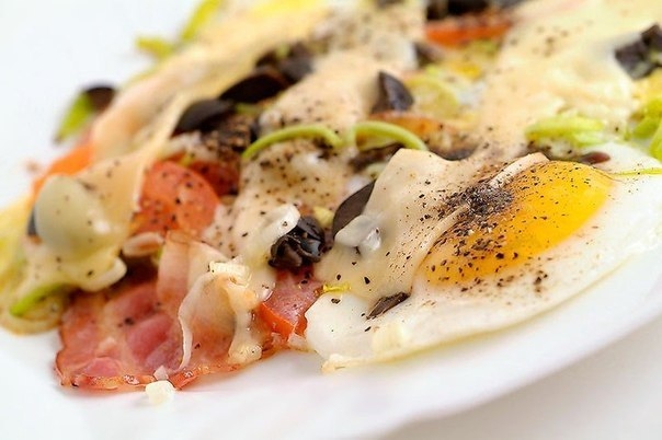 Яичница с беконом ( мужской подход )