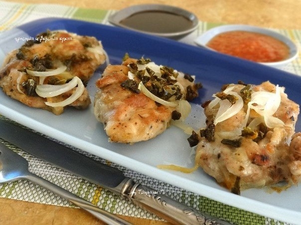 Ароматные куриные бёдра в панировке Ароматные куриные бёдра в панировке