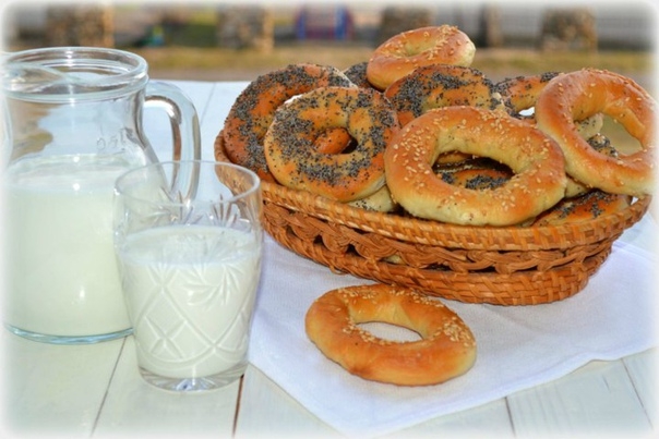 Бублики с маком и кунжутом Бублики с маком и кунжутом