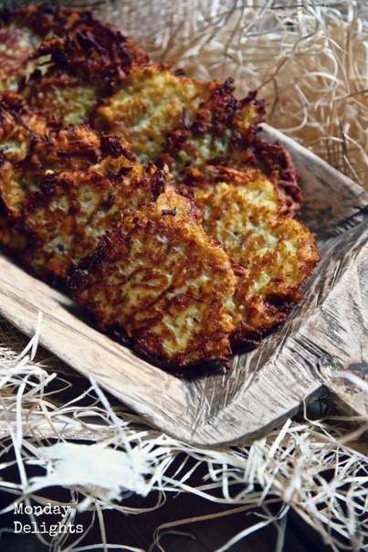 Латкес или драники из картофеля и пастернака из книги Йотама Оттоленги Jerusalem