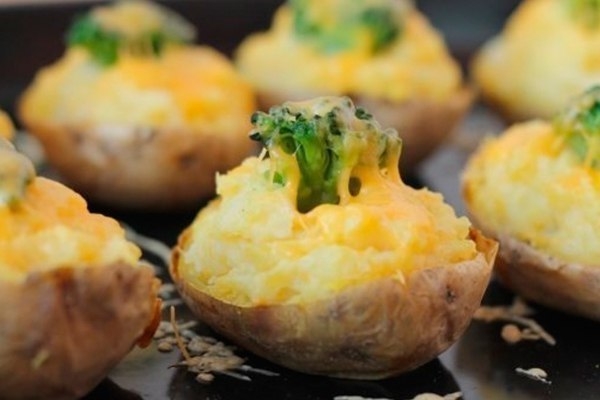 Картофель с брокколи в духовке. Картофель с брокколи в духовке.