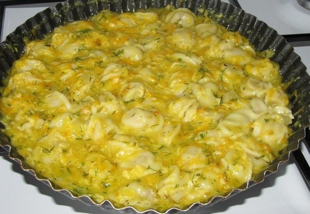 ПЕЛЬМЕШКИ В МОРКОВНО - СЫРНОЙ ЗАЛИВКЕ !