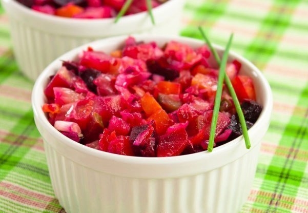 Традиционный салат «Винегрет». Традиционный салат «Винегрет».