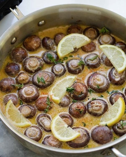 Шампиньоны в сливочно-лимонном соусе