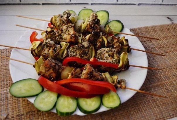 Домашние куриные шашлычки с кабачками