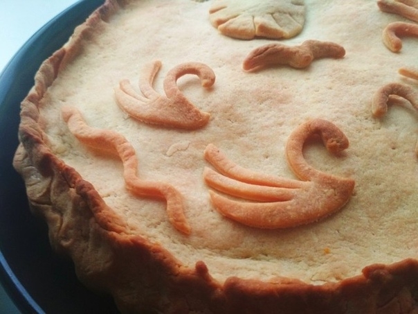 Луковый пирог с баклажанами