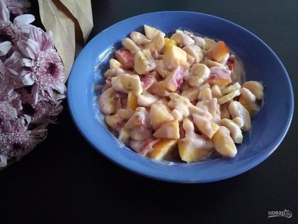 Салат из нектарина и банана
