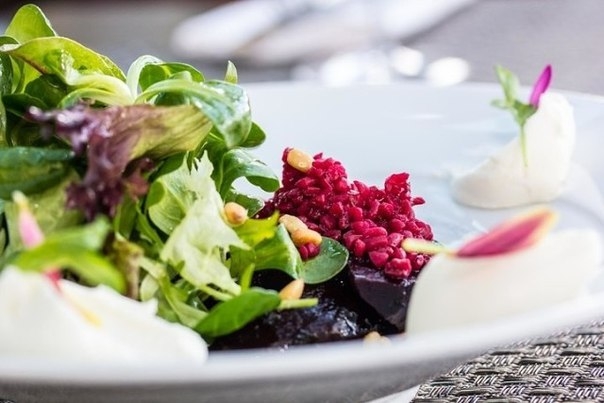 Запеченная свекла с булгуром