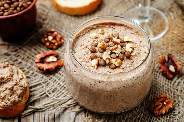 ПАШТЕТ ИЗ КУРИНОЙ ГРУДКИ С ОРЕХАМИ