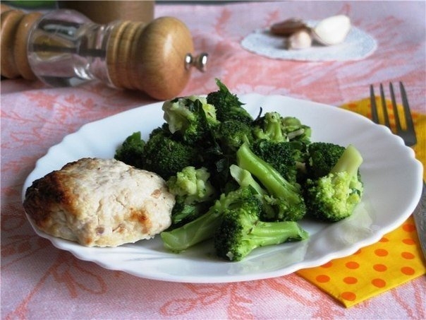 "Пряный гарнир из брокколи на пару" "Пряный гарнир из брокколи на пару"