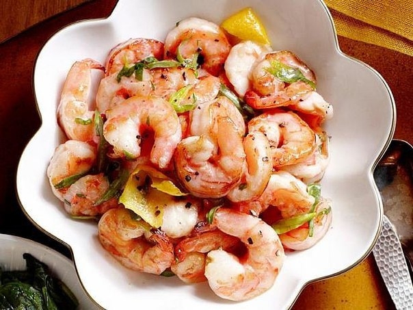 Креветки в лимонно-чесночном соусе