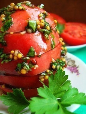 "Ароматные пикантные помидорки на закуску(за полчаса)"