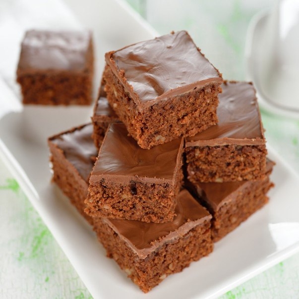 Простые шоколадные пирожные к Новому году