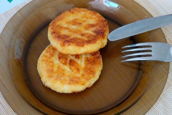 Сырники с морковью Сырники с морковью