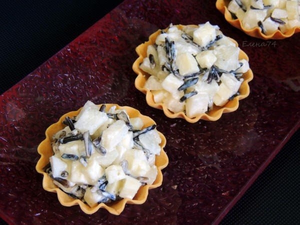 ЛЁГКИЙ САЛАТ С ГРУШЕЙ В ТАРТАЛЕТКАХ