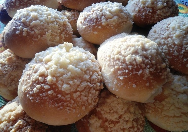 Булочки со штрейзелем на сухом молоке.. Булочки со штрейзелем на сухом молоке..