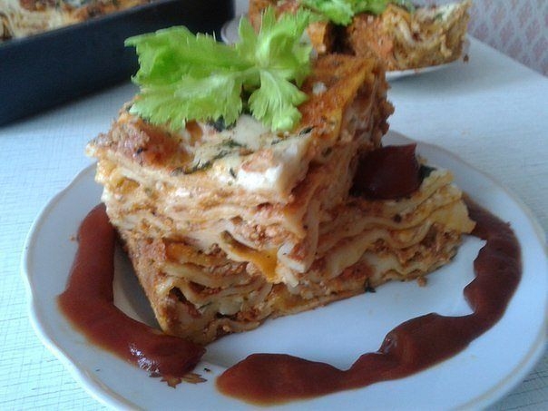 Лазанья болоньезе классика.