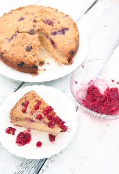 Яблочный остров с малиной и белым шоколадом