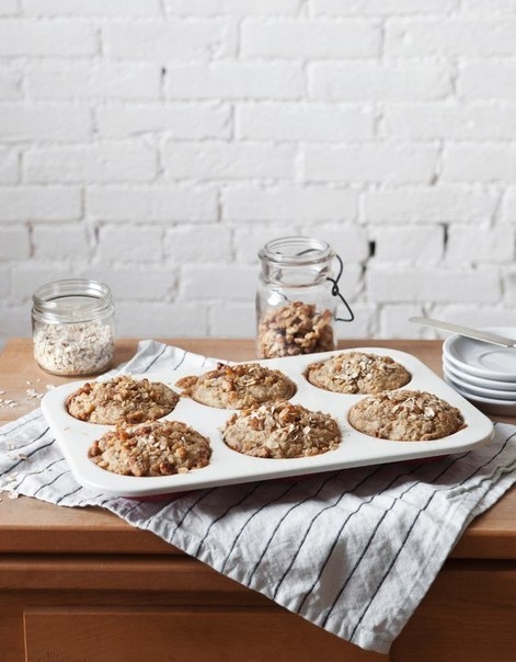 Овсяно-банановые маффины с орехами