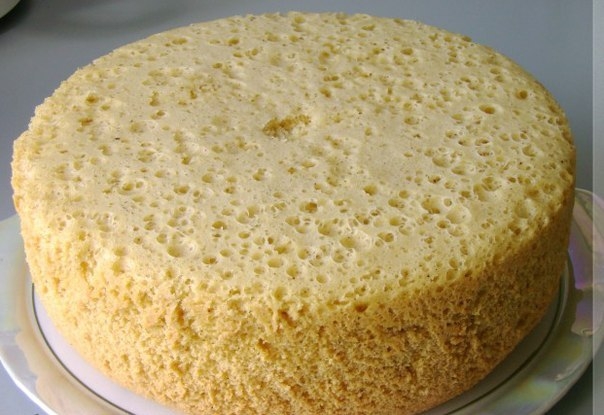 Бисквит высокий и нежный. Без духовки!!!