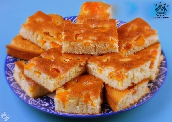 Пирог с абрикосами на кефире