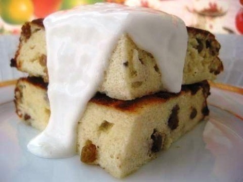 Бабка творожная с изюмом