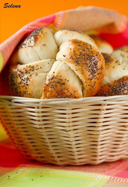 Пряные булочки с маком