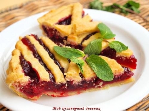 Вишневый пирог на пресном тесте