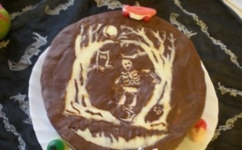 Торт «Веселый скелет»