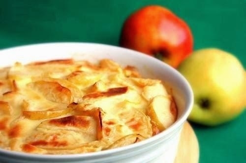 Творожно-рисовая запеканка с яблоком, изюмом и корицей Творожно-рисовая запеканка с яблоком, изюмом и корицей