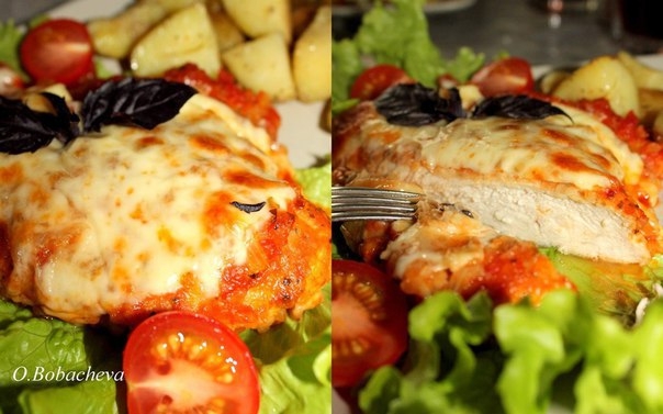 Сочное куриное филе под томатным соусом и сыром Сочное куриное филе под томатным соусом и сыром