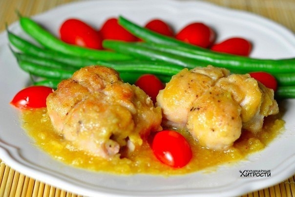 КУРИЦА С СЫРОМ И АНАНАСОМ ПОД СОУСОМ