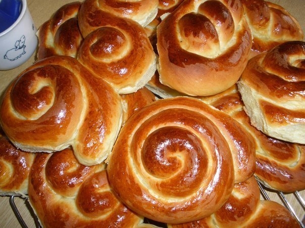 БУЛОЧКИ-РОЗЫ