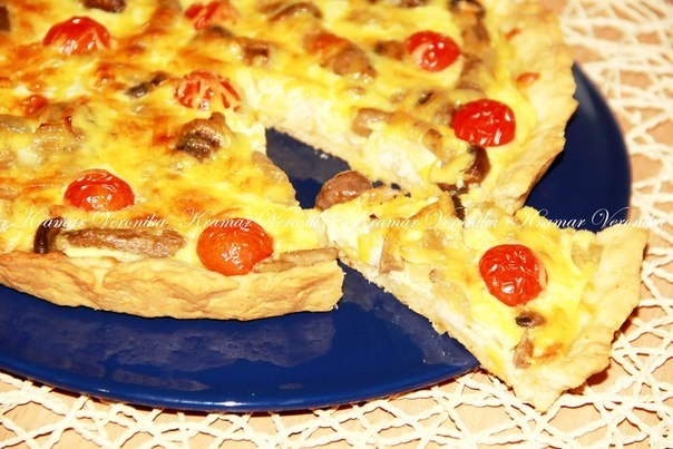 Пирог с курицей и опятами