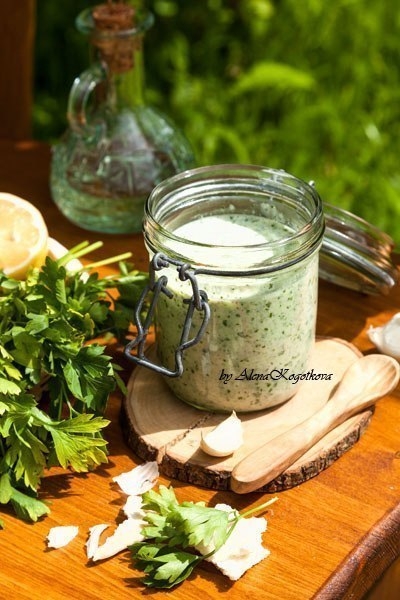 Йогуртовый соус (универсальный, к курице, мясу, рыбе).