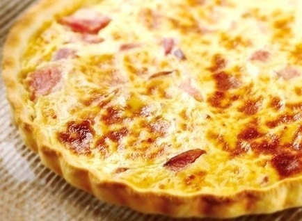 Киш с ветчиной и сыром — вкусный французский пирог по простому рецепту