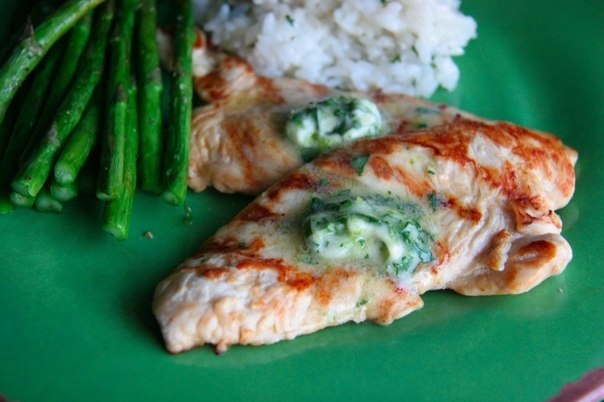 ) Курица-гриль с лаймовым маслом