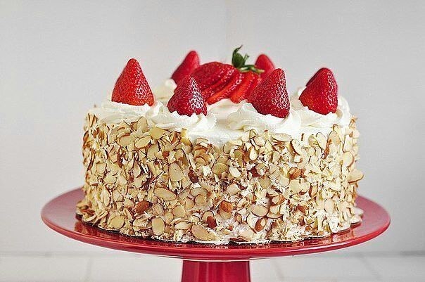 ☆☆Клубничный бисквитный торт ☆☆