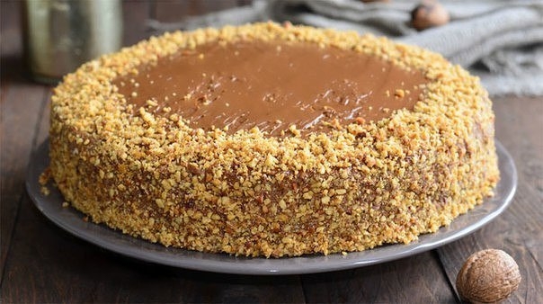 Ореховый торт с вареной сгущенкой — мой фирменный! Ореховый торт с вареной сгущенкой — мой фирменный!