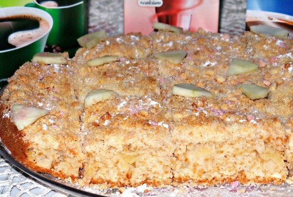 Пирог с яблоками. Мягкий, очень нежный, вкусный, ароматный, с хрустящейсладкой корочкой сверху. Пирог с яблоками. Мягкий, очень нежный, вкусный, ароматный, с хрустящейсладкой корочкой сверху.