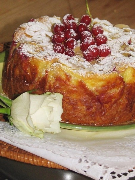 Фруктовый пирог по рецепту Елены Гацембиллер