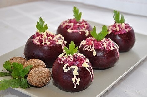 Шуба наоборот! Свекла, фаршированная селедочным салатом