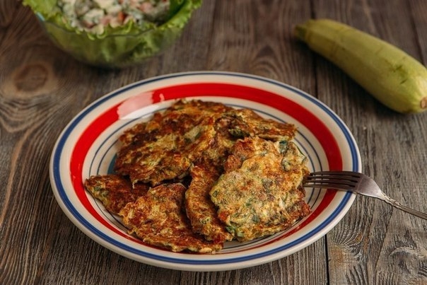 Оладьи из кабачков с зеленью (лакто,ово).