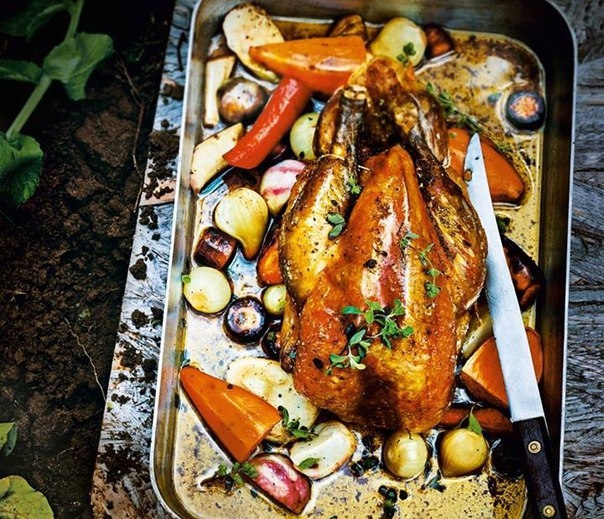 ЦЕСАРКА, ЗАПЕЧЕННАЯ С ОВОЩАМИ