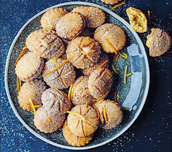 ЖАРЕНЫЕ УШКИ С ЦЕДРОЙ ЖАРЕНЫЕ УШКИ С ЦЕДРОЙ