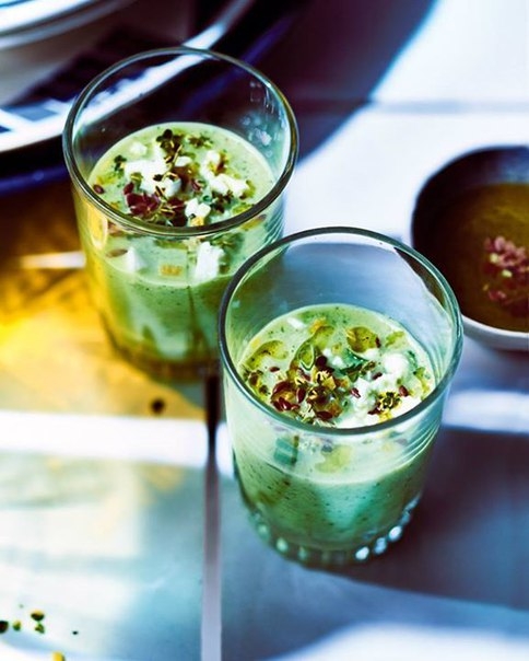 ХОЛОДНЫЙ ОГУРЕЧНЫЙ СУП С ЛЬНЯНЫМ МАСЛОМ ХОЛОДНЫЙ ОГУРЕЧНЫЙ СУП С ЛЬНЯНЫМ МАСЛОМ