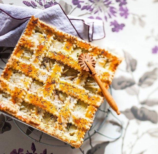 ТУРТ С КАРТОФЕЛЕМ И ТИМЬЯНОМ ТУРТ С КАРТОФЕЛЕМ И ТИМЬЯНОМ