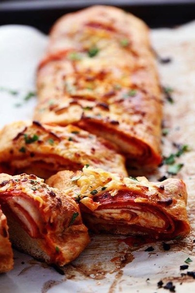 Пицца в рулете, или Стромболи Пицца в рулете, или Стромболи