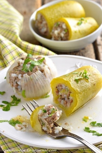 ТОЛМА С МОЛОДЫМИ КАБАЧКАМИ