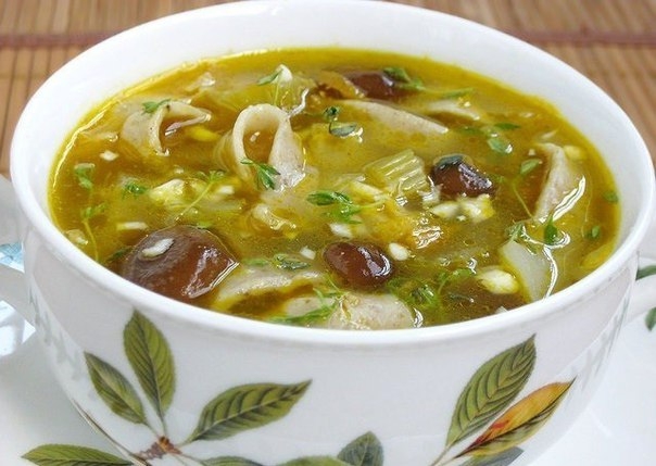 ГРИБНОЙ СУП С ДОМАШНЕЙ ЛАПШОЙ.